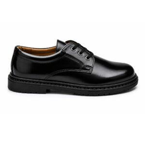 Zapato en napa piel con cierre de cordones de la marca Hamiltom