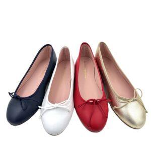 Bailarina o parisina clásica estilizada para vestir con lazo ajustable en colores de moda 