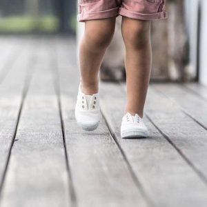 calzado para niños y niñas