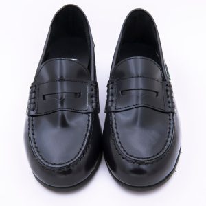 Mocasín o castellano con brillo y con suela de goma de la marca HAMILTOM