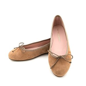 Parisina o bailarina en piel ante con cordón y suela de piel