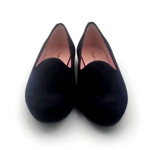 Zapato en terciopelo cerrado con suela de goma