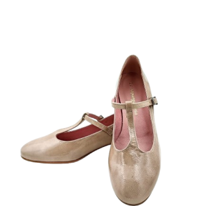 Zapato vestir en forma de T con cierre de hebilla tacón de 2 cm y suela de cuero