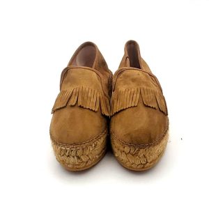 Alpargata tipo mocasín con flecos de la marca GAIMO