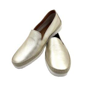 Slipper en piel con suela de goma y plantilla alcolchada
